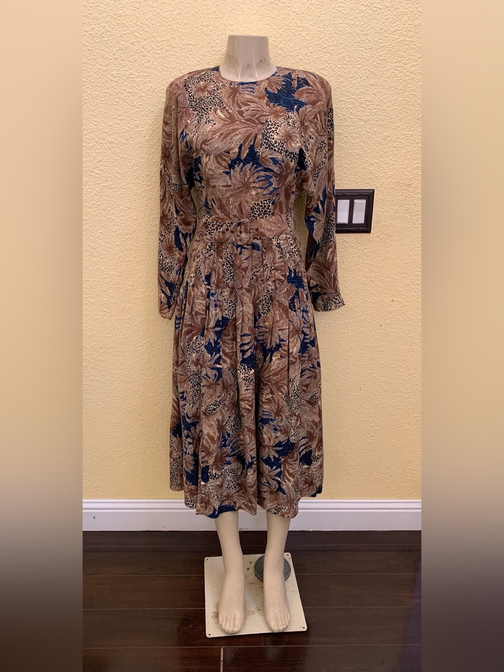 VTG Rabbit Rabbit Rabbit Design Size 6 Multicolored Printed Long Sleeve Dress